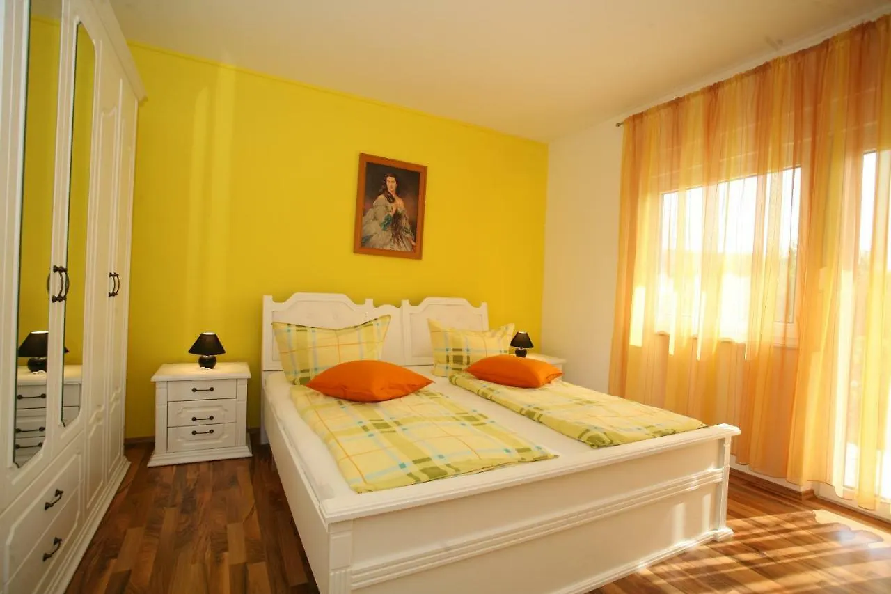 Apartment Era Trogir 0*,